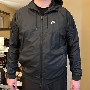 Men’s Nike wind breaker